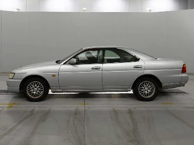 Nissan Laurel