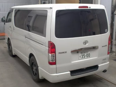Toyota HiAce Van
