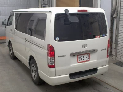 Toyota HiAce Van
