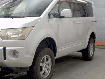 Mitsubishi DELICA D5