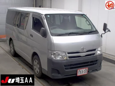 Toyota HiAce Van