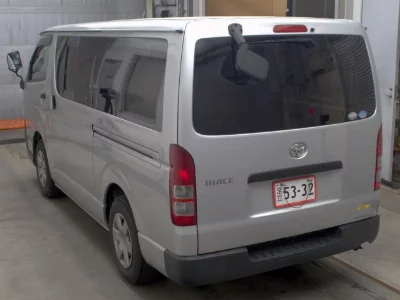 Toyota HiAce Van