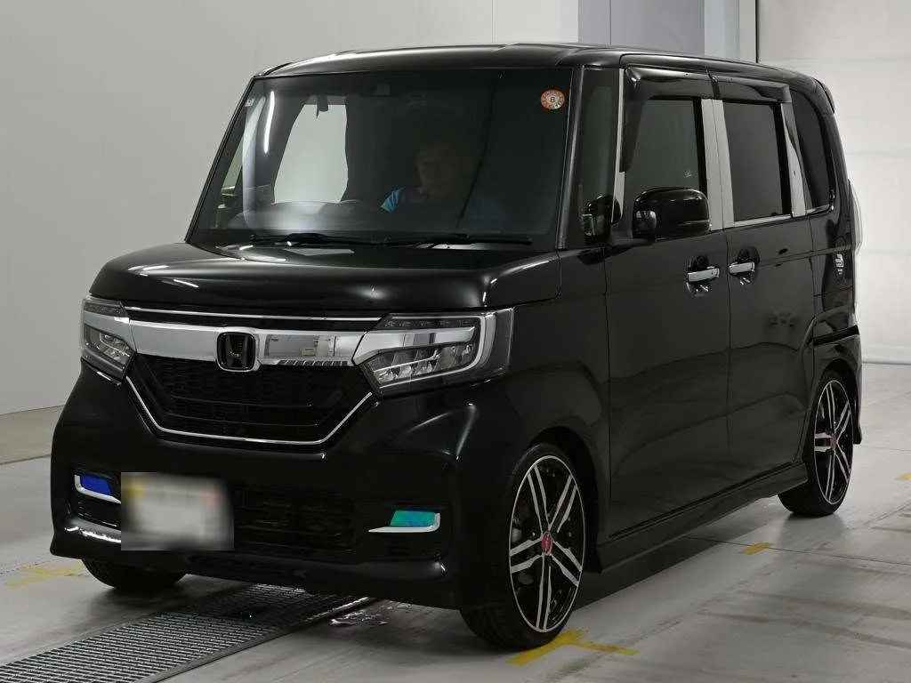 Honda N BOX CUSTOM  с аукциона в Японии