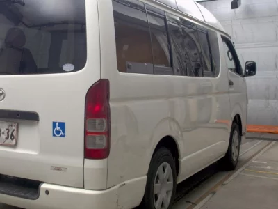 Toyota HiAce Van