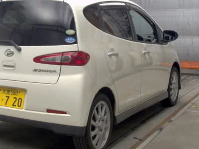Daihatsu Sonica
