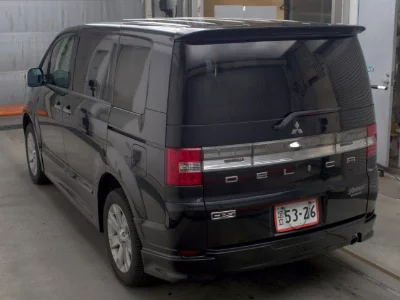 Mitsubishi DELICA D5