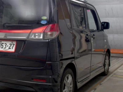 Mitsubishi Delica D:2