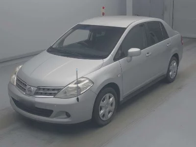 Nissan Tiida Latio