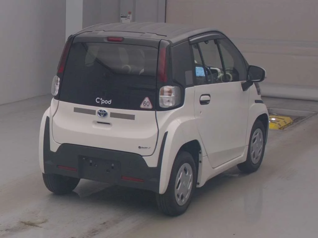 Toyota C+pod  с аукциона в Японии