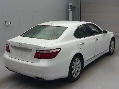 Lexus LS460L