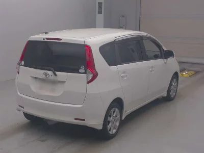 Toyota Passo Sette