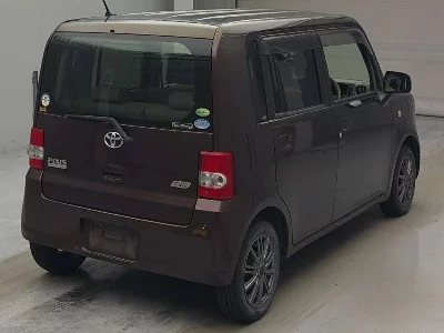 Toyota Pixis Space