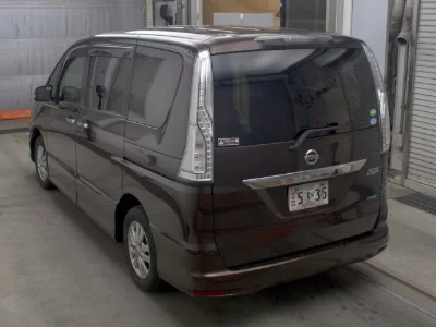 NISSAN SERENA