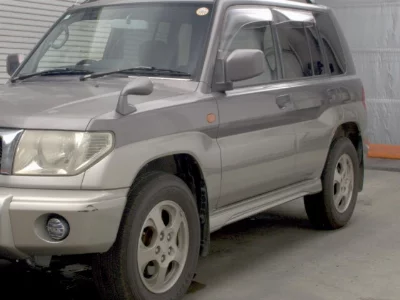 Mitsubishi Pajero iO