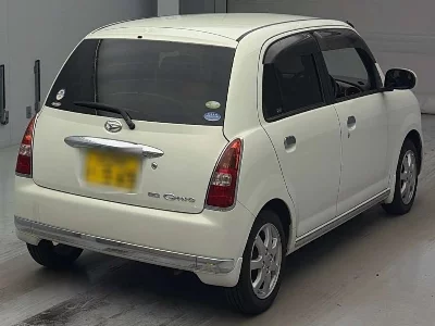 Daihatsu Mira Gino