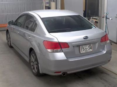 Subaru Legacy B4