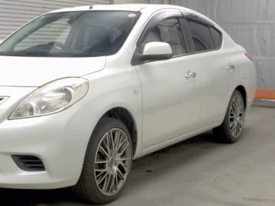 Nissan Tiida Latio