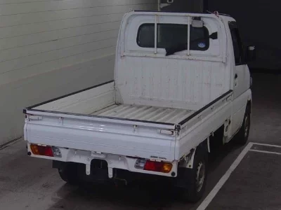Nissan NT100 Clipper
