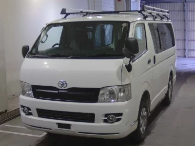 Toyota HiAce Van