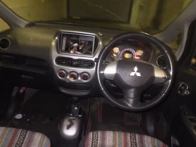Mitsubishi i
