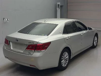 Toyota CROWN HYBRID
