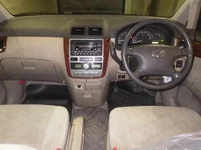 Toyota Ipsum