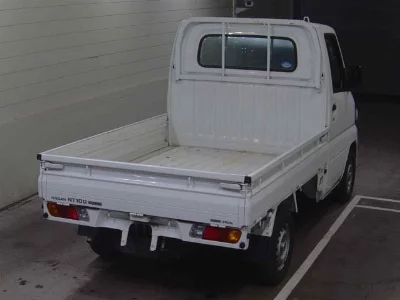 Nissan NT100 Clipper