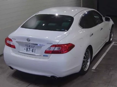 Nissan FUGA HYBRID