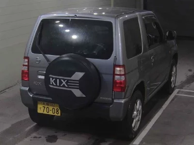Nissan Kix