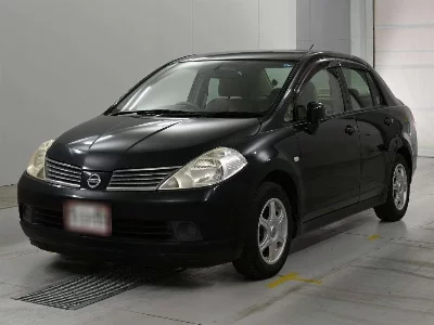 Nissan Tiida Latio