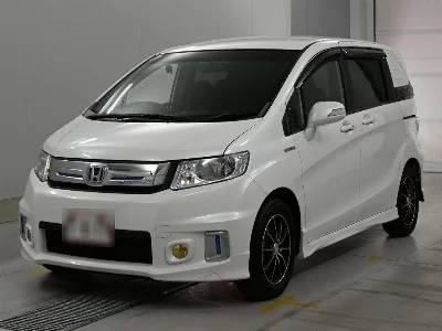 Honda FREED SPIKE HYBRID