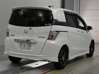 Honda FREED SPIKE HYBRID