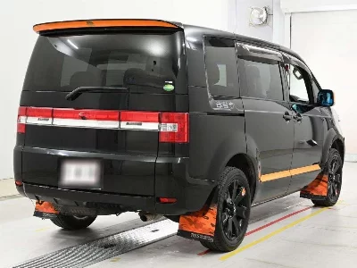 Mitsubishi DELICA D5