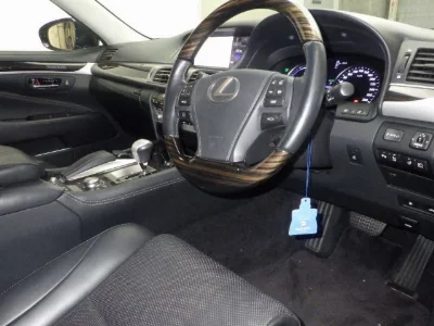 Lexus LS600hL