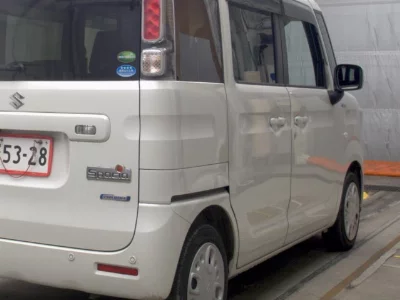 Suzuki Spacia
