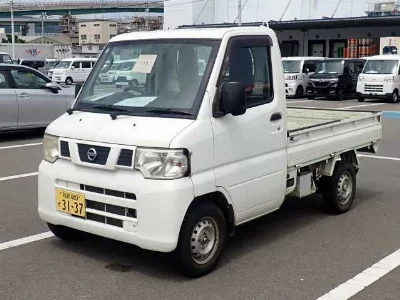 Nissan NT100 Clipper