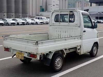 Nissan NT100 Clipper