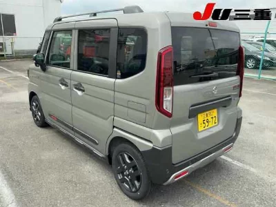 Suzuki Spacia Gear