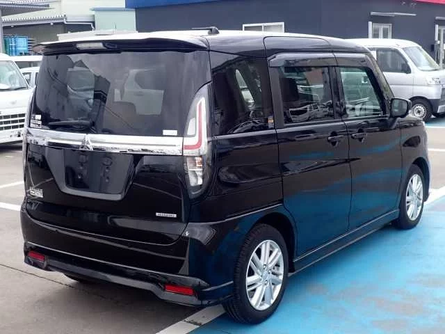 Mitsubishi Delica D:2  с аукциона в Японии