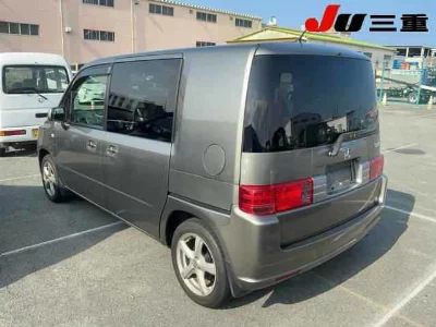 Honda Mobilio Spike