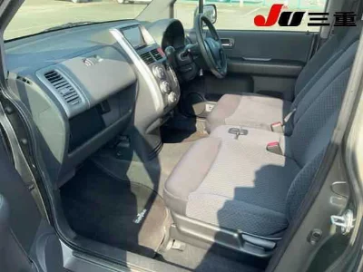 Honda Mobilio Spike