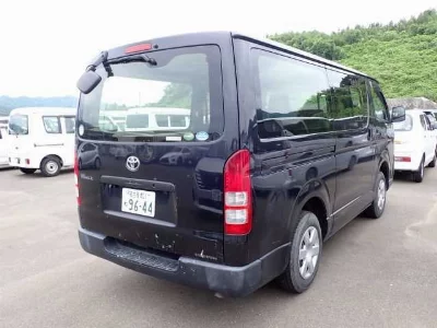 Toyota HiAce Van
