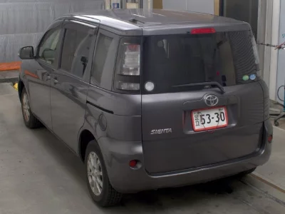 Toyota Sienta