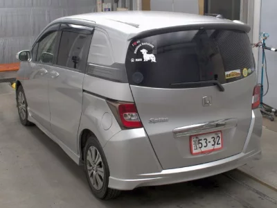 Honda Freed Spike