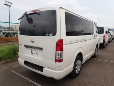 Toyota HiAce Van