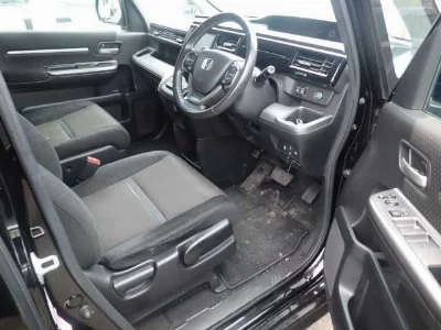 Honda STEPWGN SPADA
