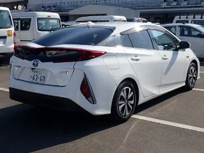 Toyota Prius PHV