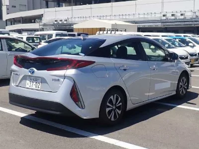 Toyota Prius PHV