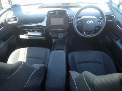 Toyota Prius PHV