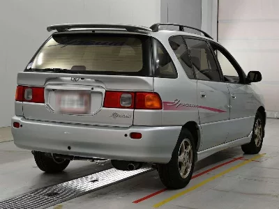 Toyota Ipsum